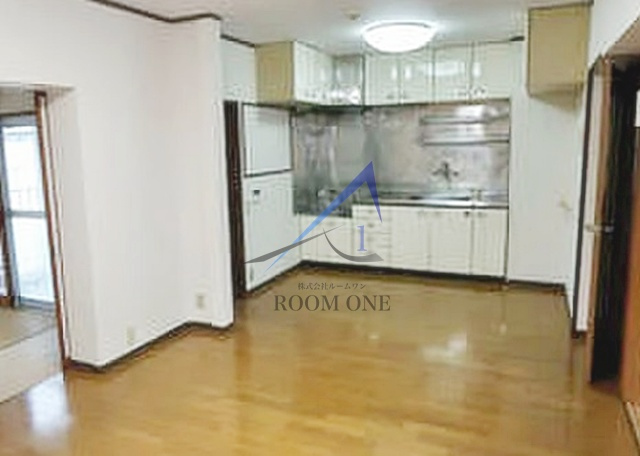 東和マンションの居間・リビング|洋室のお部屋です。