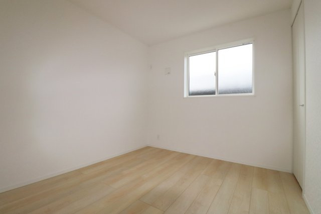 郡山市八山田西2丁目　　　　５号棟　　　行健第２小学校、明健中学区の洋室|※同社施工例