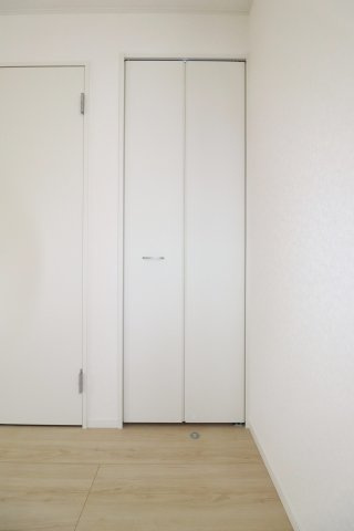 郡山市八山田西2丁目　　　　５号棟　　　行健第２小学校、明健中学区の収納