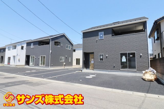 郡山市八山田西2丁目　　　　５号棟　　　行健第２小学校、明健中学区の外観|南東側から見た区画全体