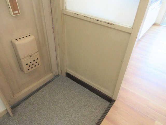 シャトーＦの玄関
