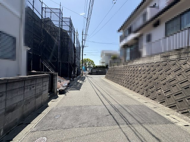 【その他】 | 福岡市東区香椎3丁目5期　1号棟（全1棟）【仲介手数料無料・0円】 | 現地写真。前面道路です。