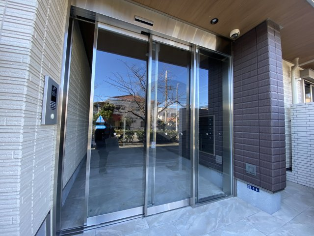 ミモザメゾン菱屋西のエントランス