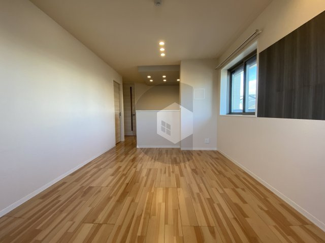 ミモザメゾン菱屋西の居間・リビング