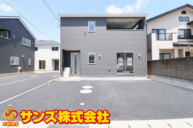 郡山市八山田西2丁目　　　　６号棟　　　行健第２小学校、明健中学区の外観|南東側から見た区画全体
