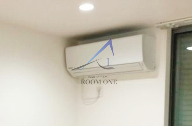 TEN-NOM HOUSE PREMIE