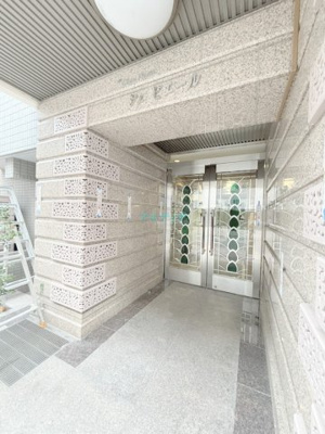 【エントランス】 | シェ・ピエール