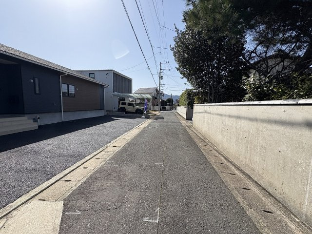 【その他】 | 福岡市南区老司3丁目第15・平屋　1号棟（全1棟）【仲介手数料無料・0円】 | 現地写真。前面道路です。