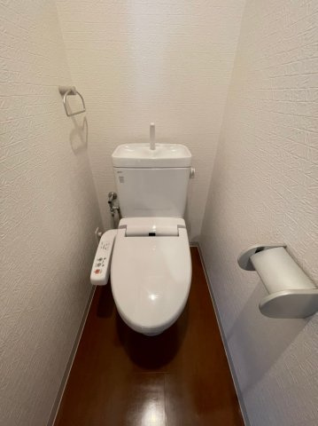 ピアッツァレント八木東のトイレ|温水洗浄便座付きトイレ