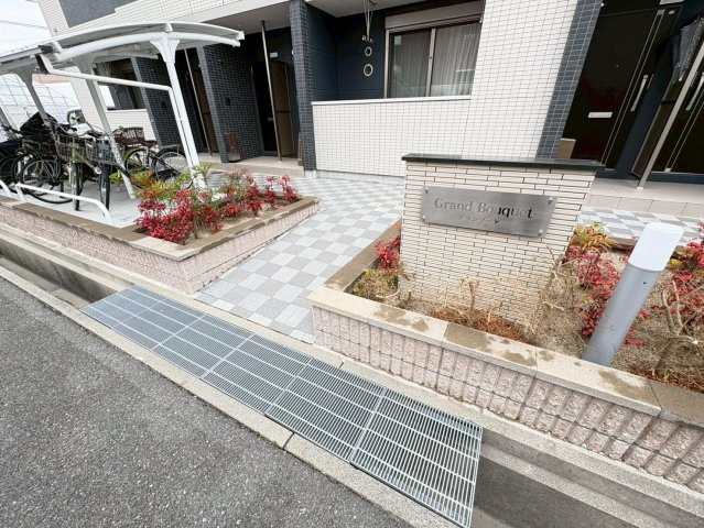 グランブーケのエントランス