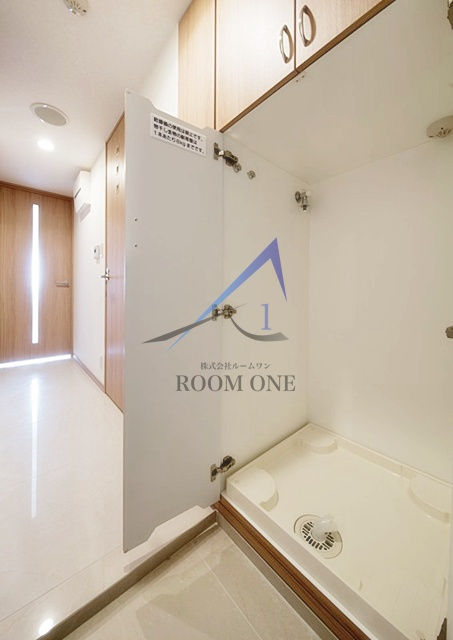 ルーブル川崎七番館の設備|洗濯機置き場です。