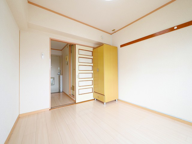 アイリスハイツ1号館の居間・リビング