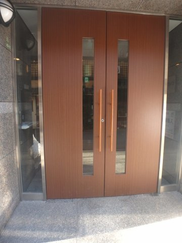 KDXレジデンス千駄木のエントランス