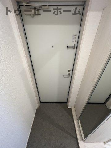 入間市豊岡3丁目アパートの玄関|明るい玄関です