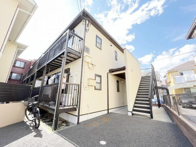 ライズ新杉田の外観