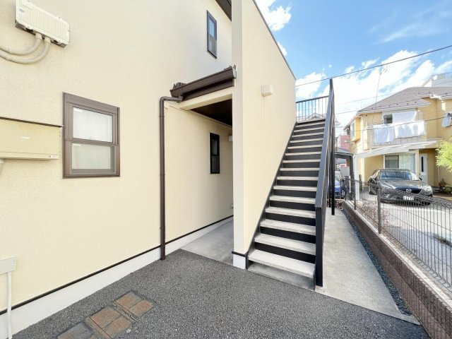 ライズ新杉田のロビー