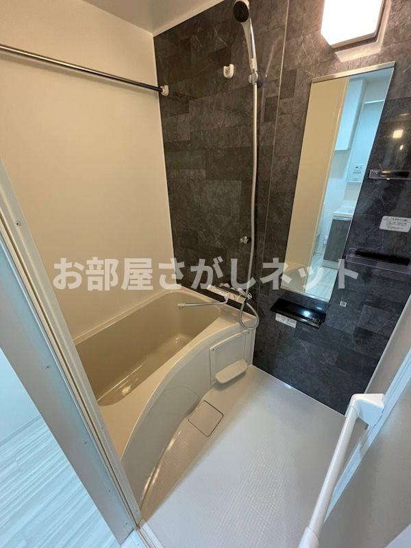 カールトンハウス【おとり物件なし】#学生・社会人にオススメ！初期費用分割払いOK！の浴室