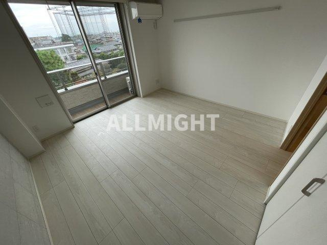 川崎市多摩区宿河原２丁目の賃貸マンションの居間・リビング|★お部屋探しはオールマイト不動産までご相談下さい♪