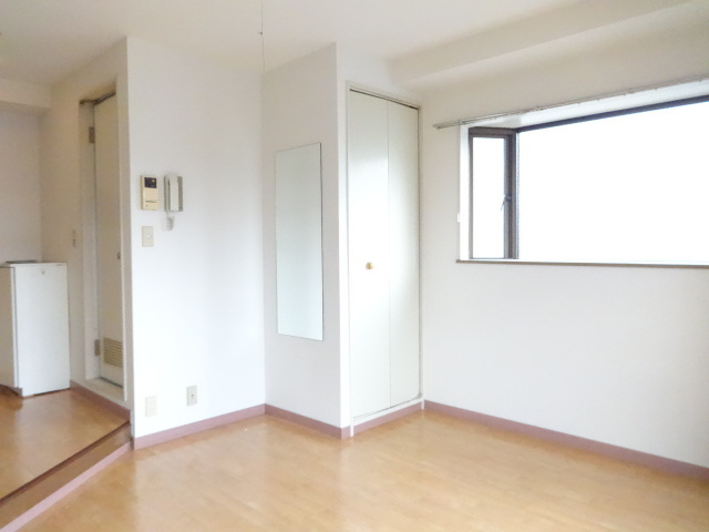 パウゼ河内長野駅前の洋室|同マンション別部屋写真