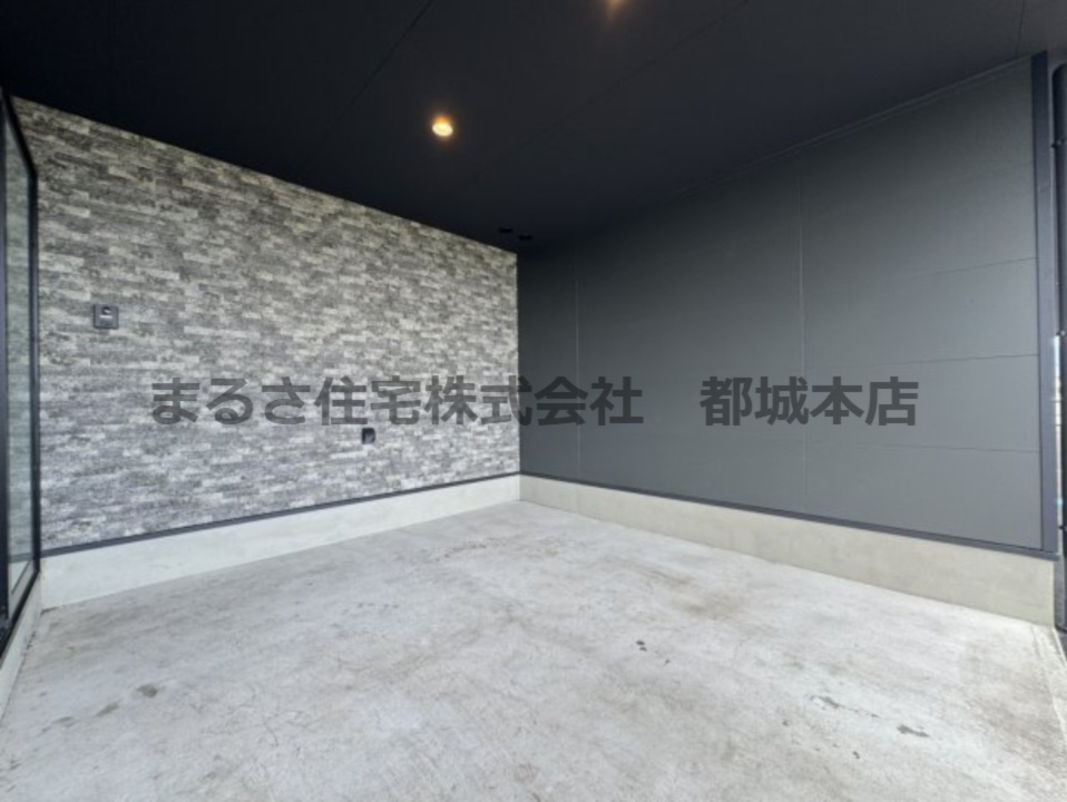 CASTELLOの駐車場