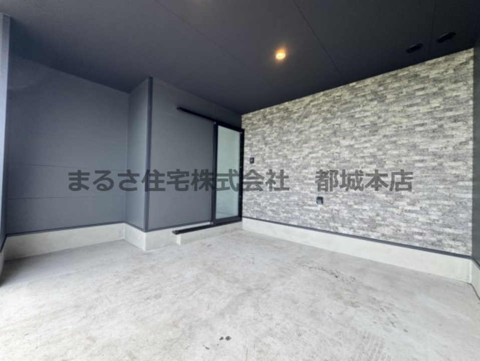 CASTELLOの駐車場