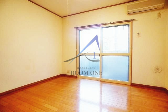 ヴィレ西日暮里の居間・リビング|洋室のお部屋です。