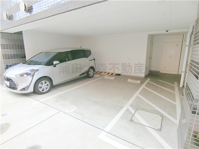 アジールコート糀谷の駐車場