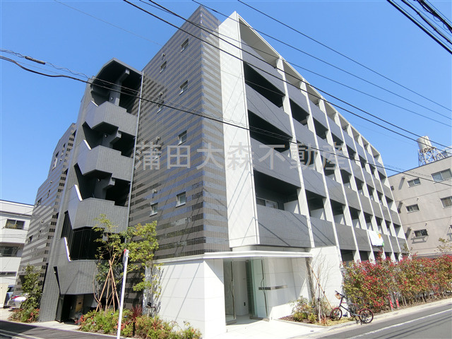 アジールコート糀谷の外観|2018年1月築　RC鉄筋コンクリート造地上5階建て総戸数82戸の人気賃貸マンション　東京都大田区萩中1丁目　京急空港線糀谷駅最寄り、京急本線京急蒲田駅も徒歩圏内