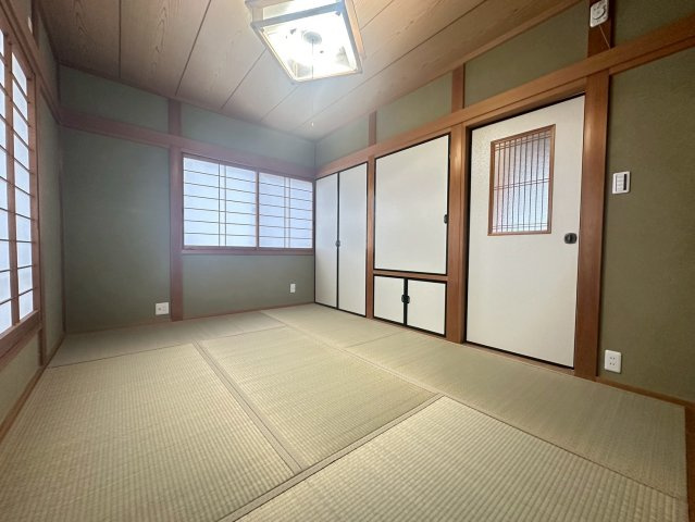上本町貸家の寝室