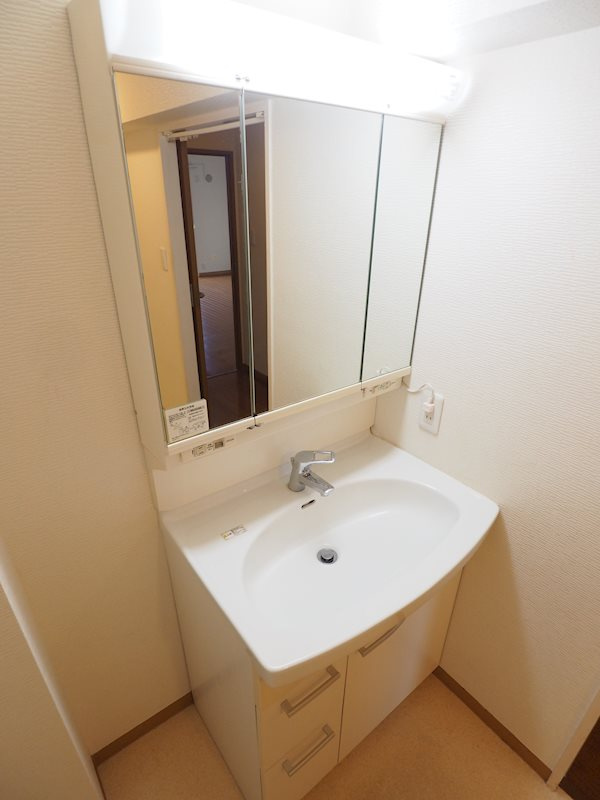 嬉しい独立洗面台（2021年7月撮影のお写真です。）