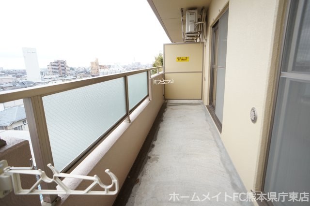 熊本市東区八反田１丁目の賃貸マンションのバルコニー