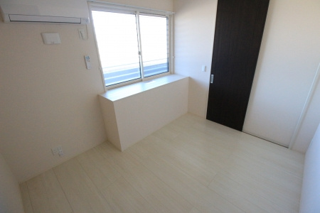 エレガンス筑後【キャッシュバック対象】の洋室|個人の部屋や寝室として使える洋室です