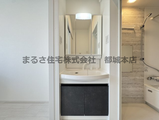 CASTELLOの独立洗面台