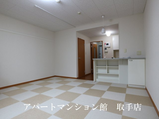 レオパレスノーブルシャトーの居間・リビング