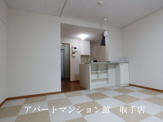 レオパレスノーブルシャトーの居間・リビング