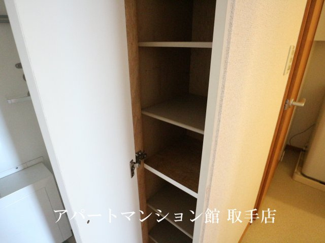 レオパレスレクサスの収納