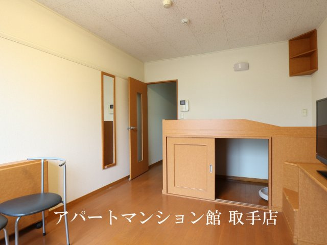 レオパレスレクサスの居間・リビング