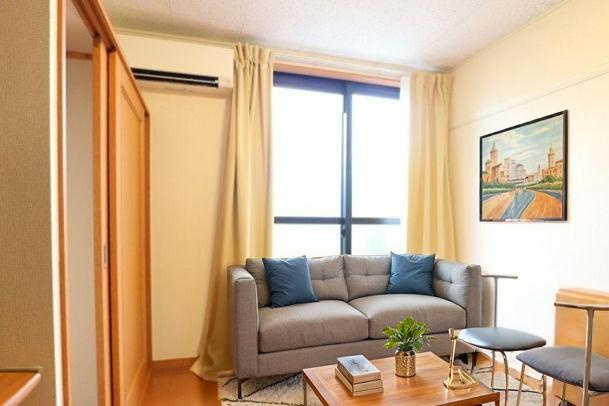 レオパレスレクサスの居間・リビング