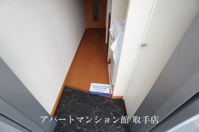 【玄関】 | レオパレスアズミール | 画像9