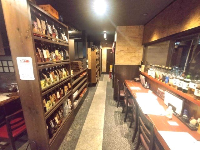 明大寺　グロリアウエストビルの外観