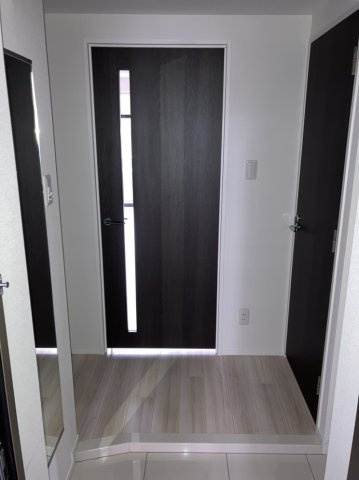 アイル押上ノルドの玄関