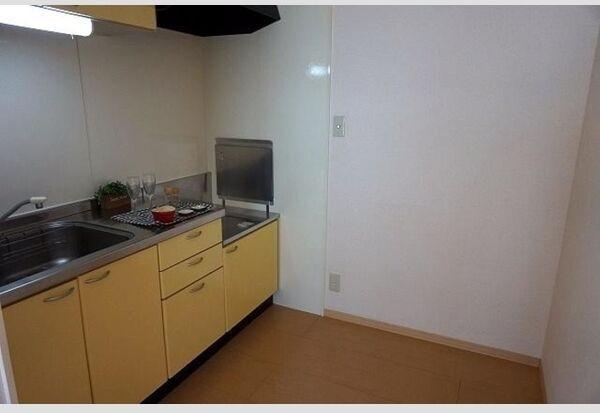 ドミール六条のキッチン