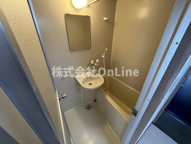 八尾市東本町３丁目の賃貸マンションの浴室