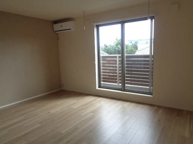 ＢＯＲＩＫＩふじさわ善行　南棟の居間・リビング