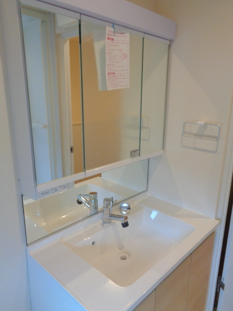 ＢＯＲＩＫＩふじさわ善行　南棟の洗面所