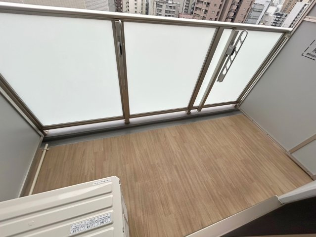 プレサンス東三国駅前グランクラスのバルコニー