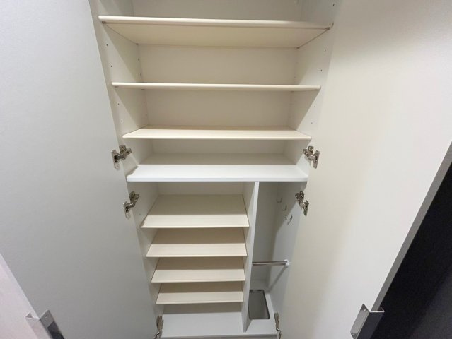 プレサンス東三国駅前グランクラスの収納