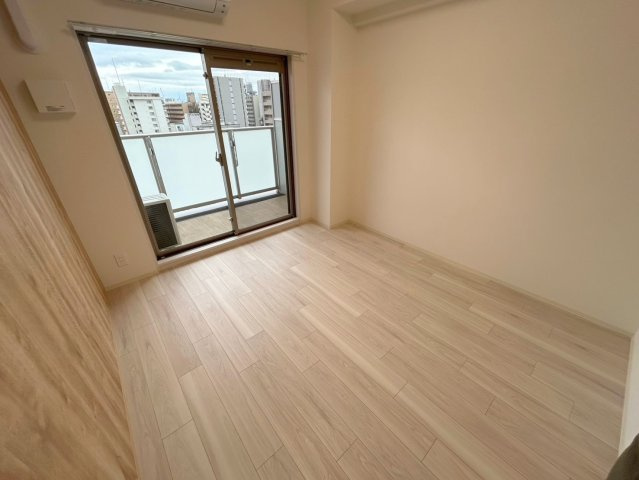 プレサンス東三国駅前グランクラスの洋室