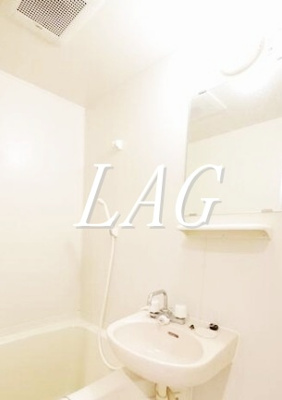 【洗面所】 | エルピス大久保 | 洗面台です。