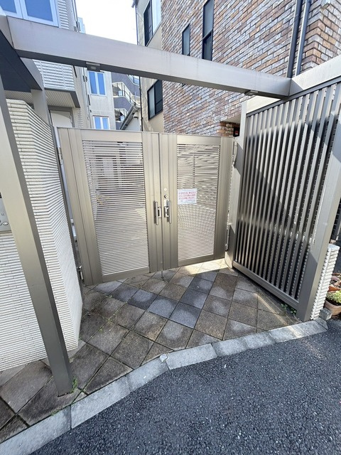 ＧＡＲＤＥＮ ＣＯＵＲＴのエントランス|★エントランス★